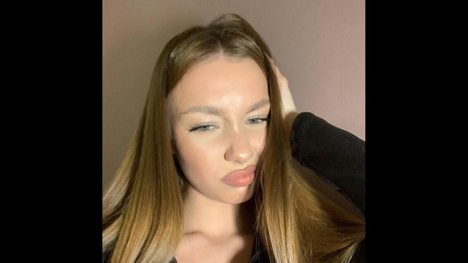MaybelleBucklew glamour portrait
