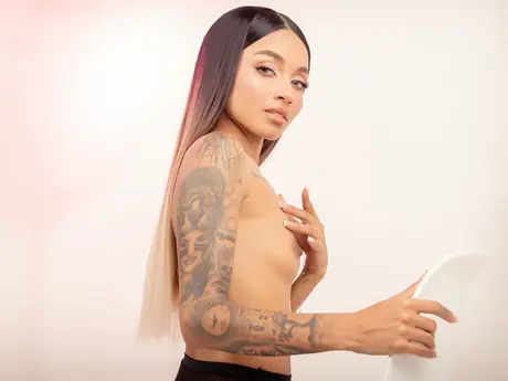 Chat with ArianaSaval