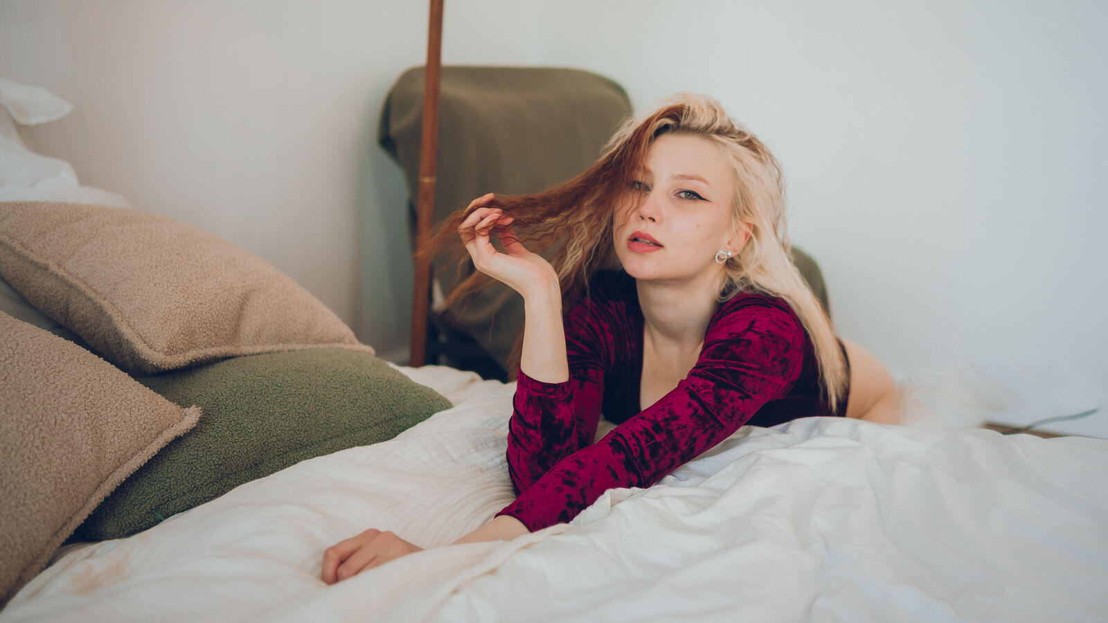 NicoleMaat glamour portrait