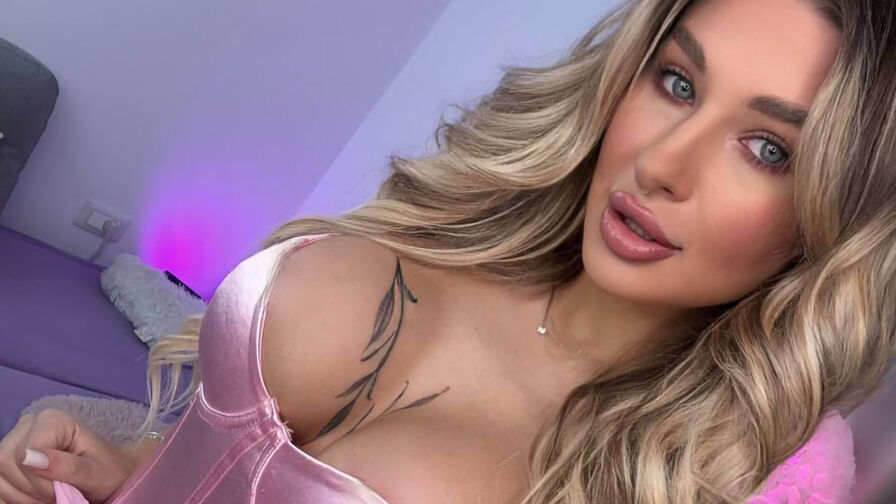 AvaShays Webcam Nude Show - Artbyalee