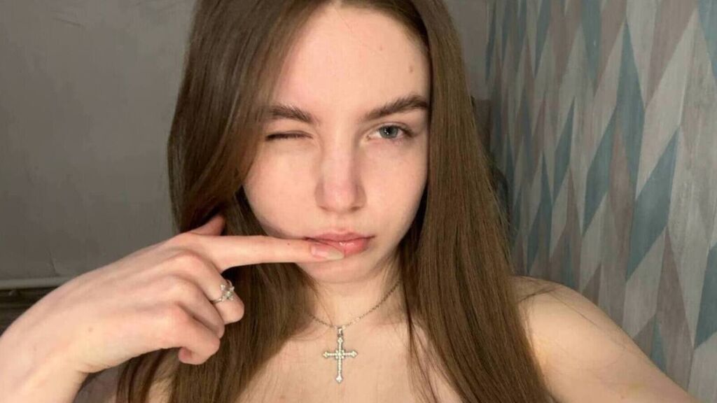 Sex chat gratuit in direct cu CorineMcquitty pe LiveJasmin