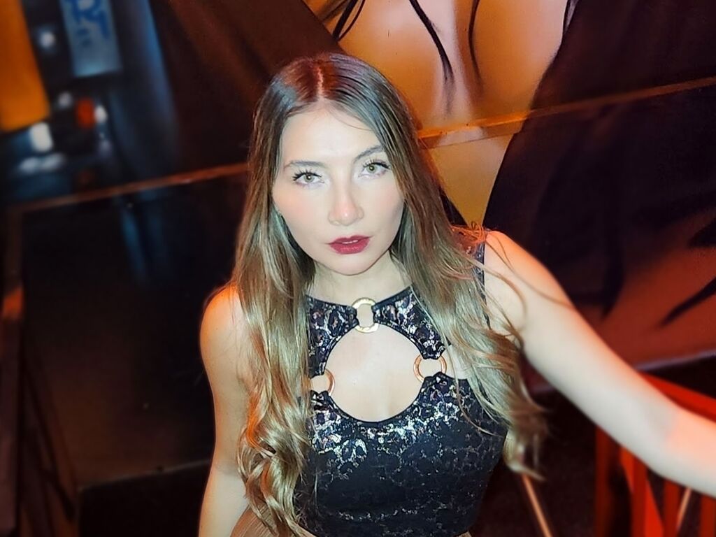 NataliQuinn Nackt