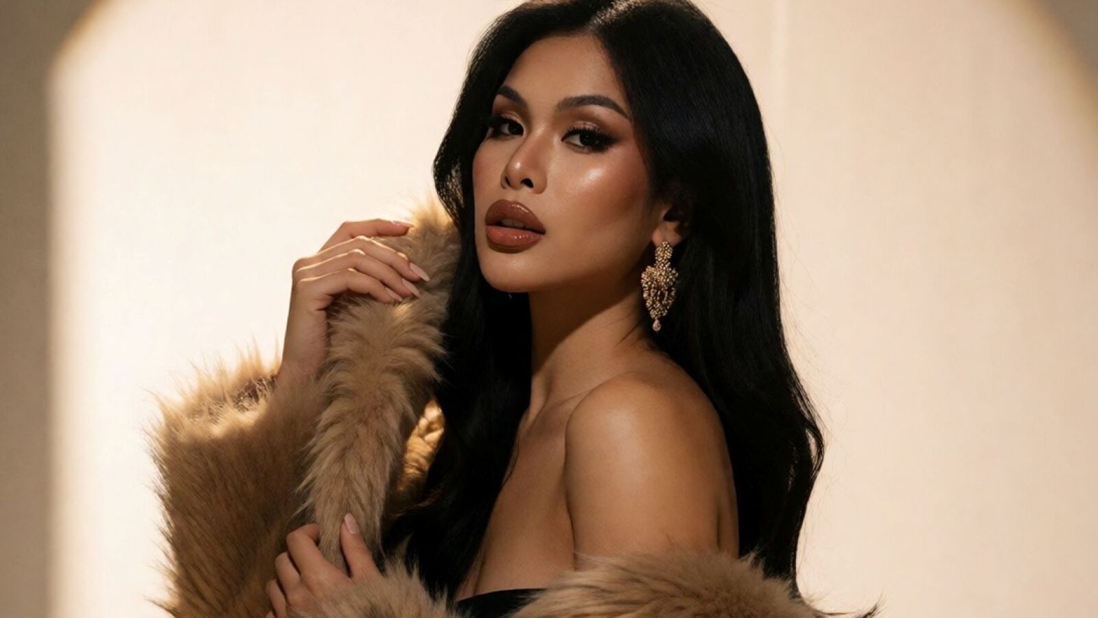 AryaBrielle erotic portrait