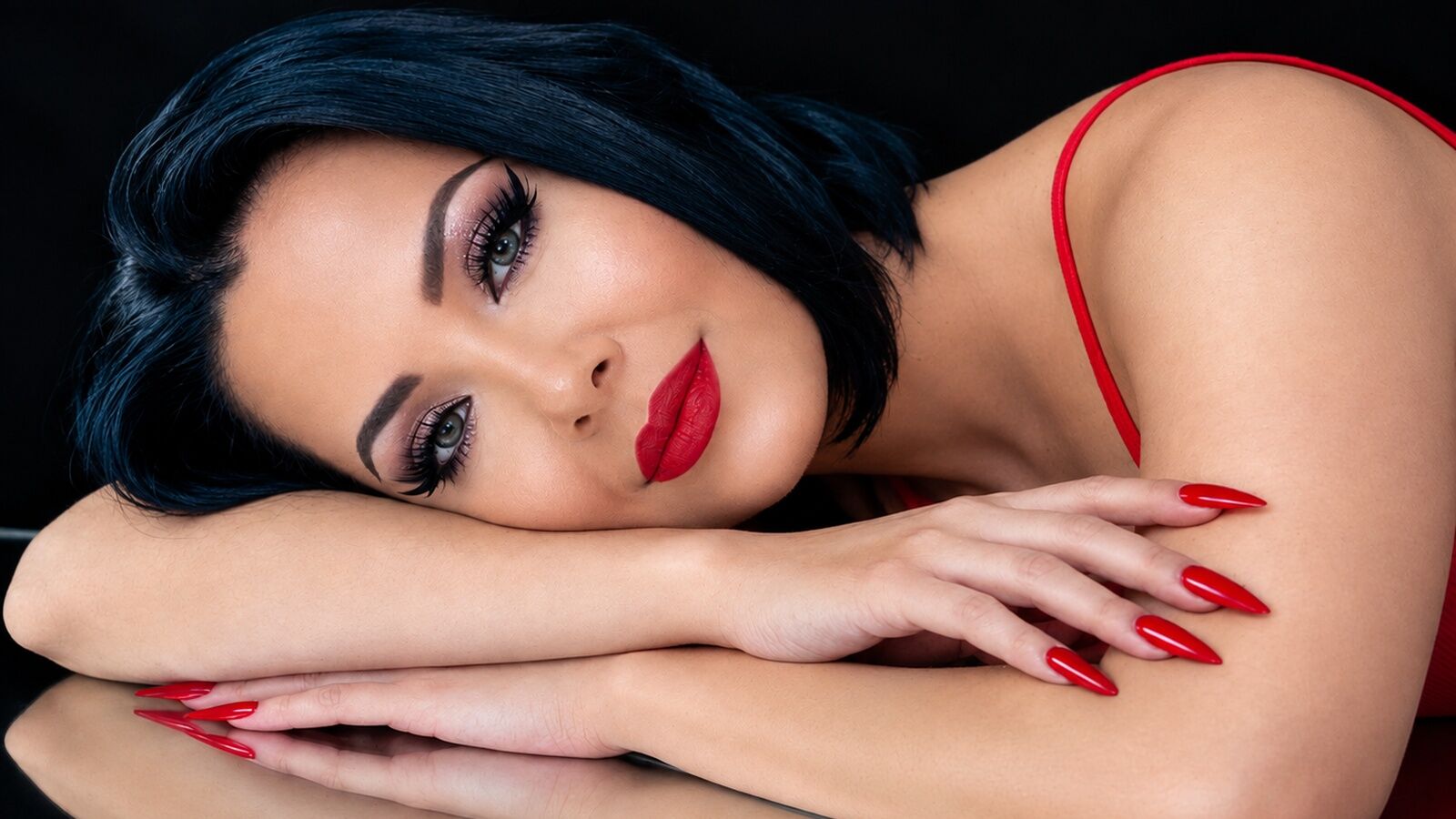 KataleyaJennifer glamour portrait