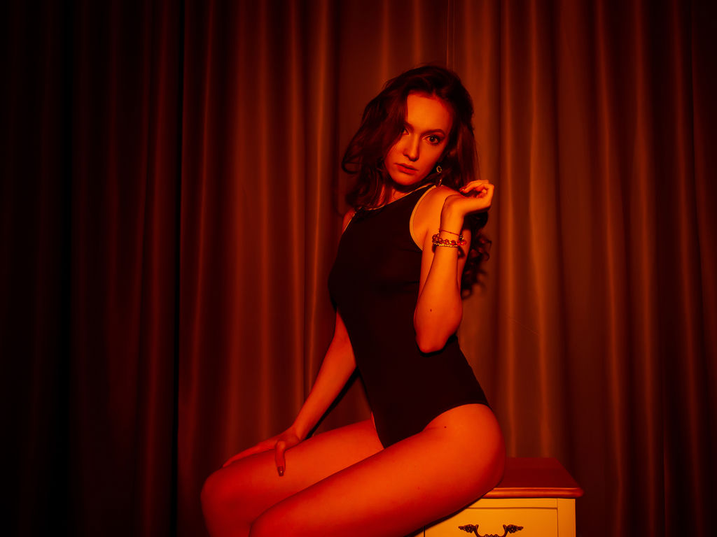 NanncyYoung's live cam