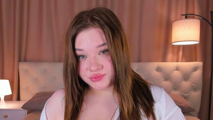 Watch KathyLinner live on ZS Magazine