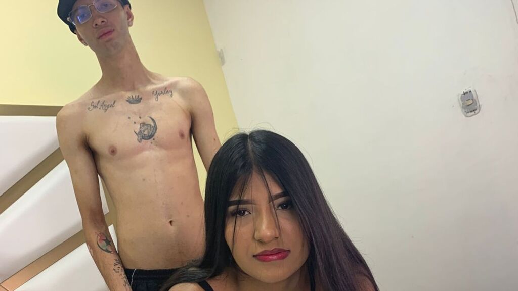 EmilyandMarcus Live Jasmin Webcam Mode