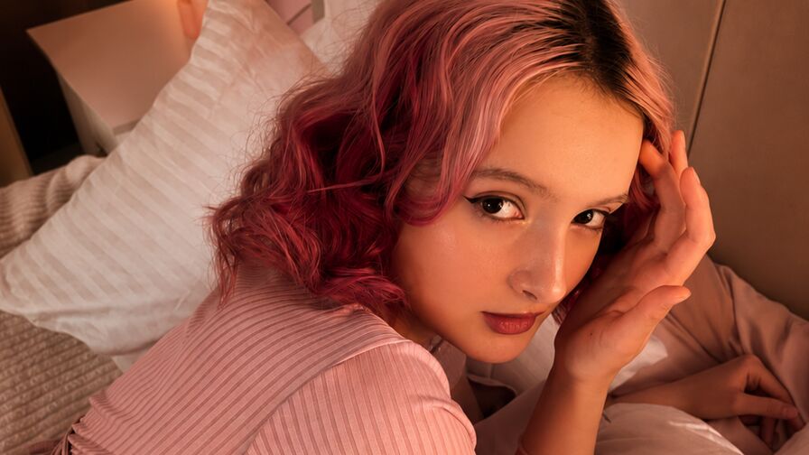 See SidnyBlair’s Cam Show Now