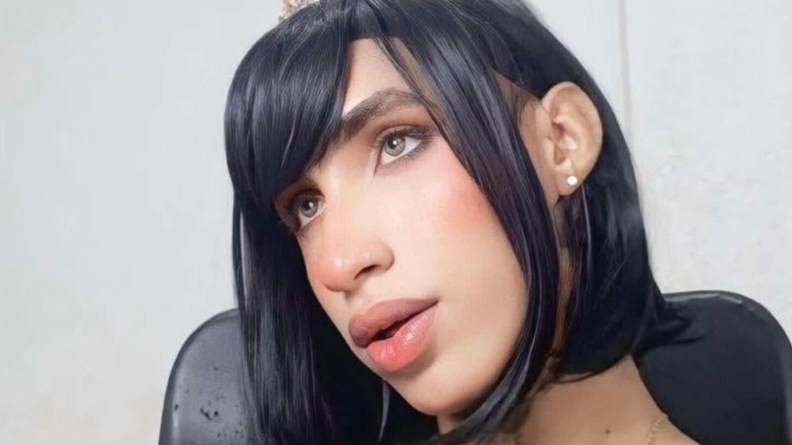 AithanaQueen erotic portrait