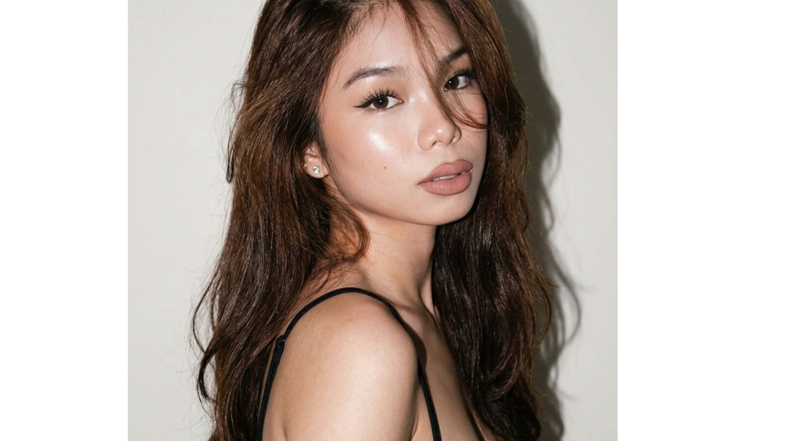 SeleneCroix glamour portrait