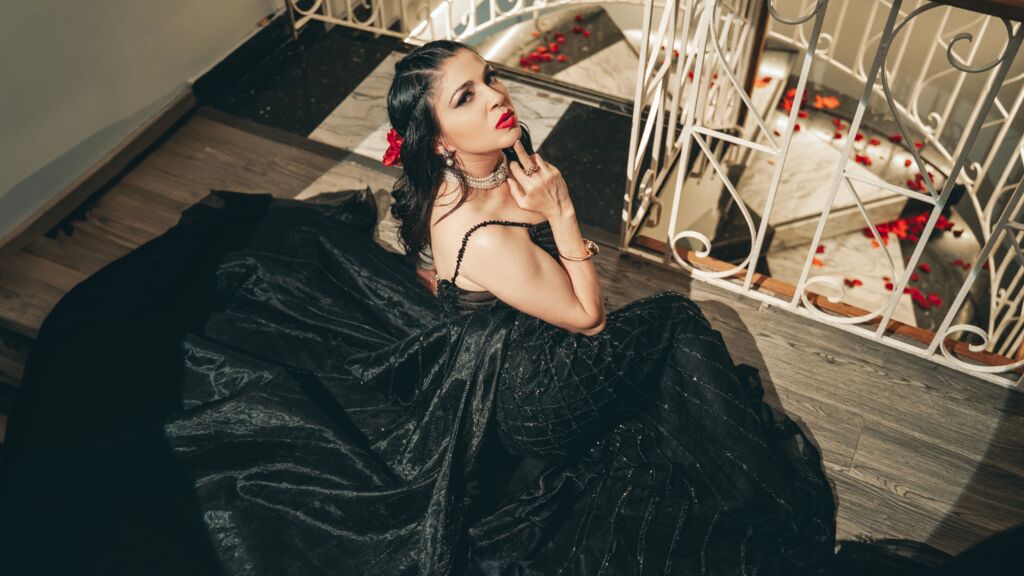 EvaxWalkers live cam model at LiveJasmin