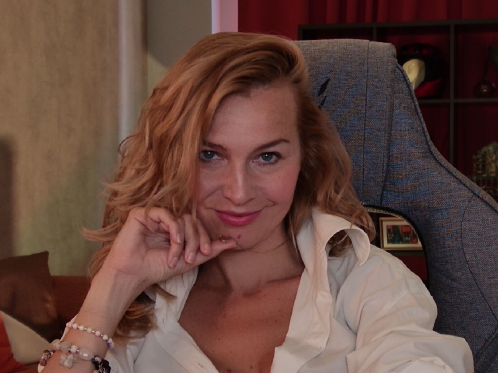 Live cam for NicoleMeyers