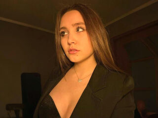 UdeleBroadhurst Live Cam Model