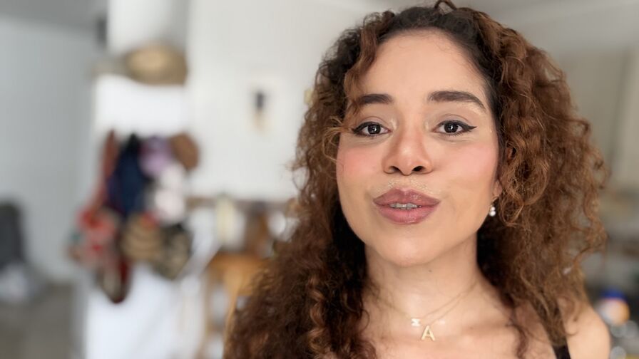 Live Sex Chat with AnekaMia