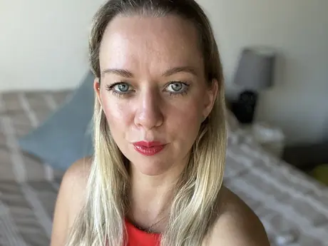 Chat with AmindaRobin