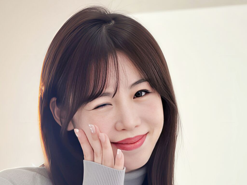 LilyWise profile on CamInlin