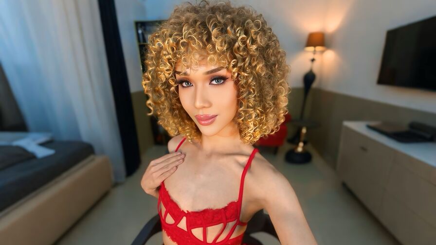 YzaraRoscoe live cam model