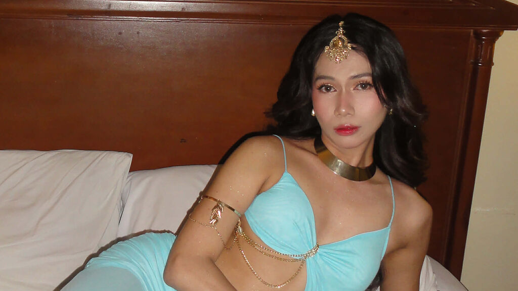 AmariVersace Live Chat on LiveJasmin