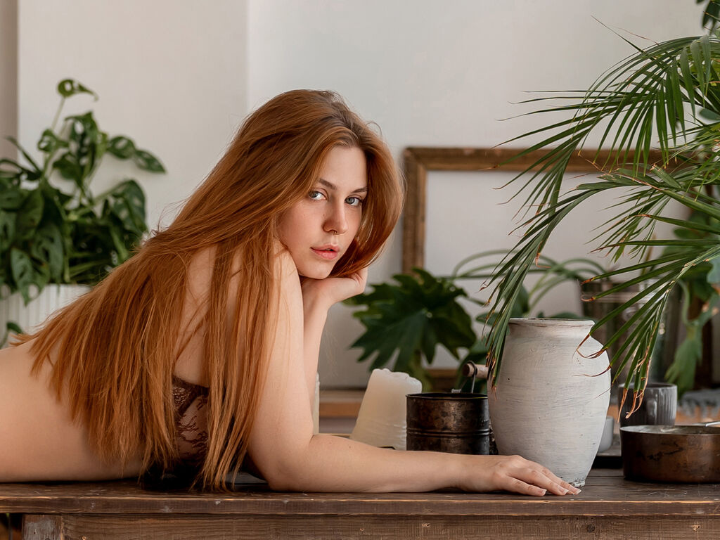 MiraWerner online cam girl profile photo