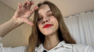 Free Nude MarcelleTretina