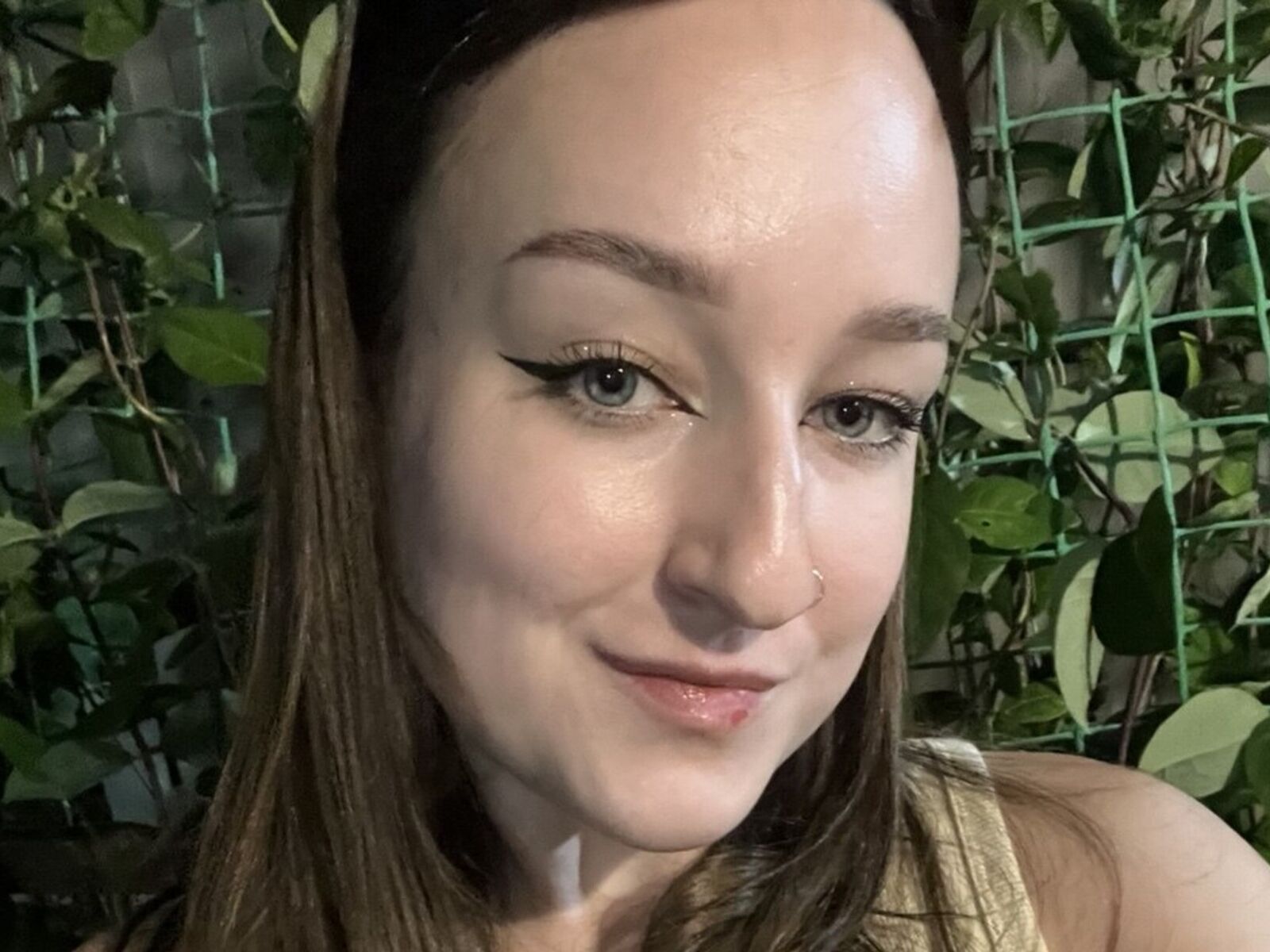 Live cam for SandraWarren