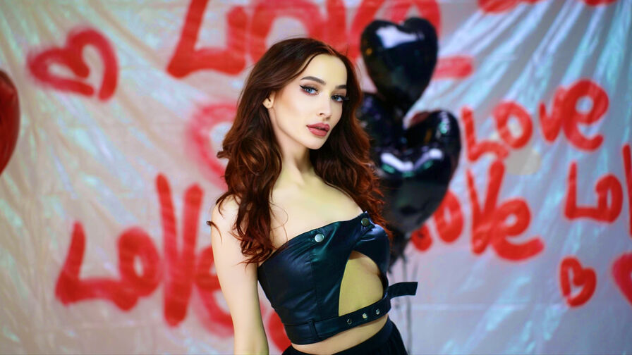 Watch MariaBarker live on ZS Magazine