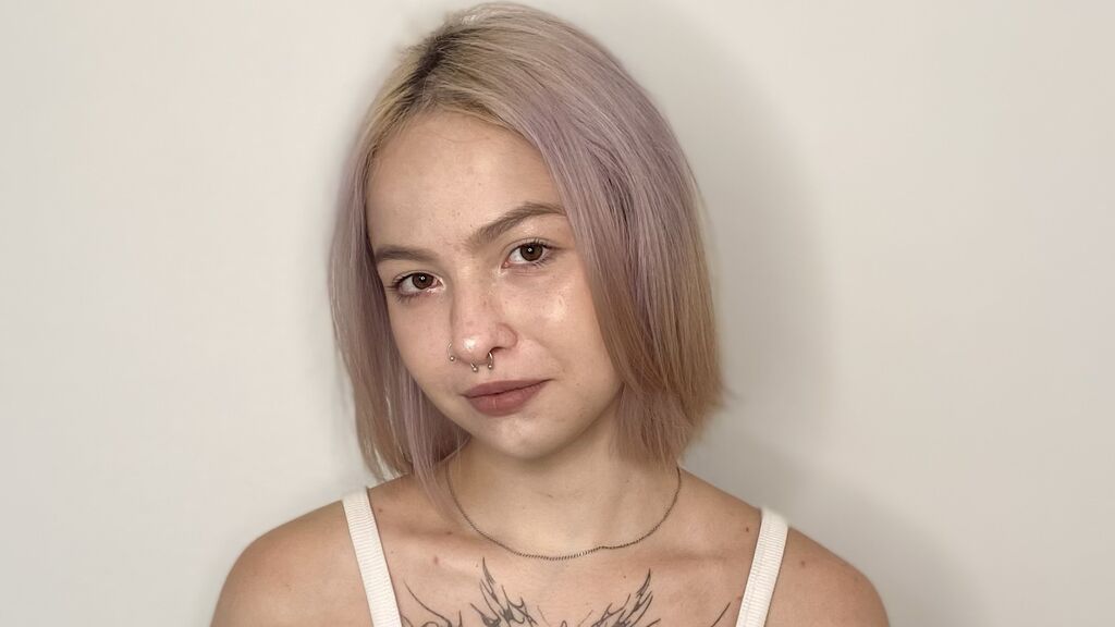 BreeHalloway online on GirlsOfJasmin