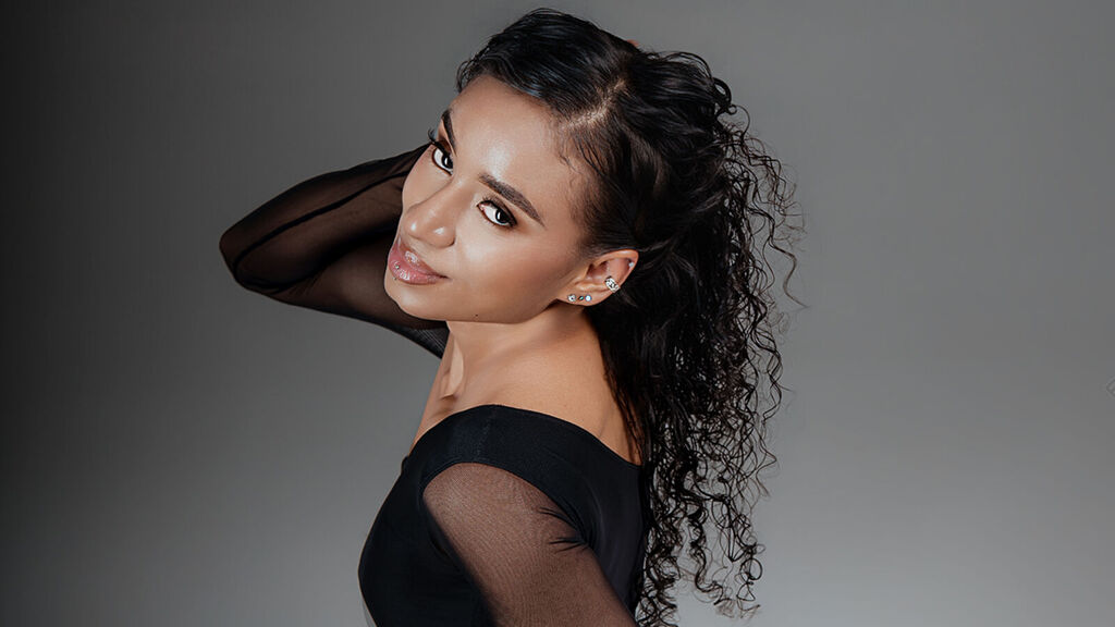 ErikaHank cover