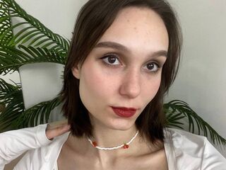 live porno chat CwenFurnish