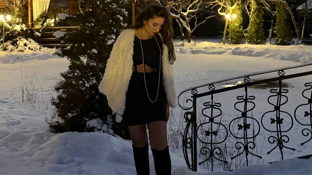 MegaMolly online on GirlsOfJasmin