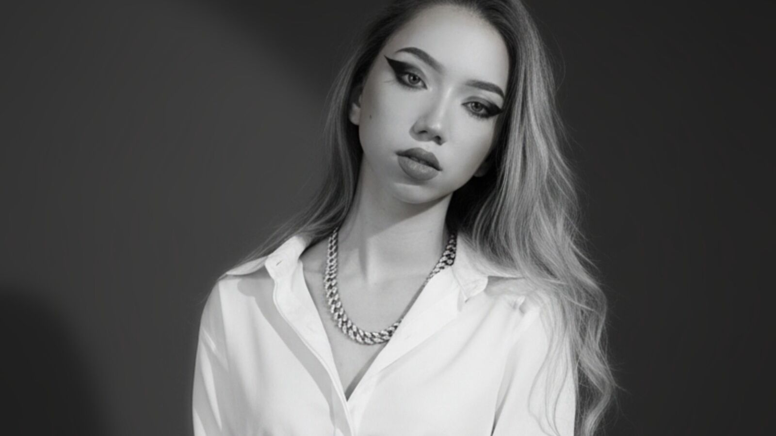 AlissonMateus erotic portrait
