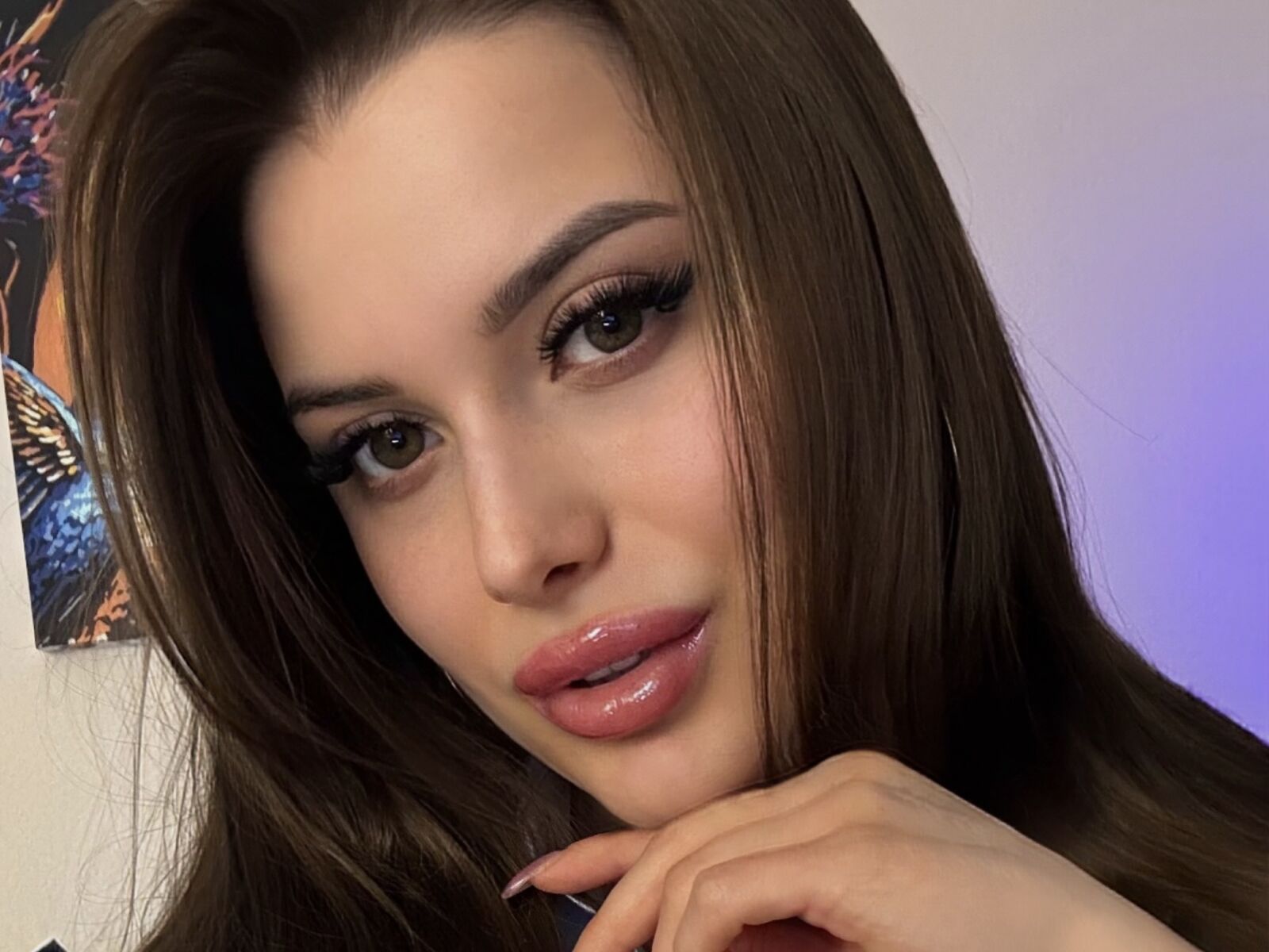 Live cam for EmillyLux