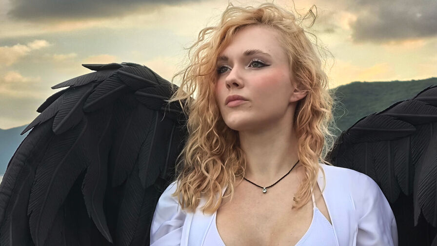 Watch AngelinaEvanss live on The Edge Private