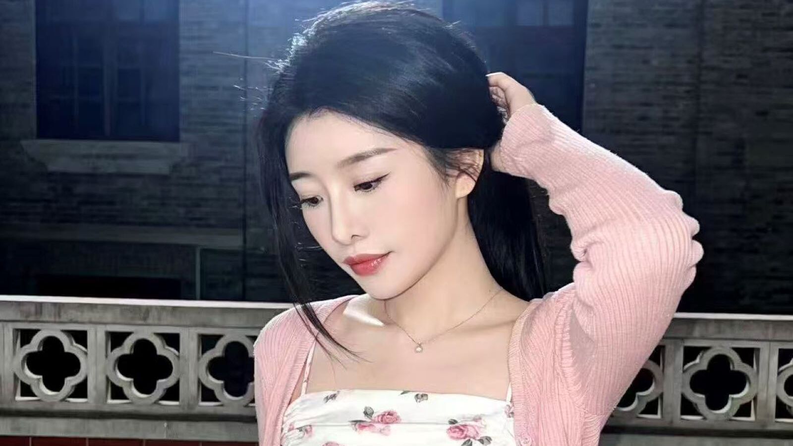 Yunyunzi erotic portrait
