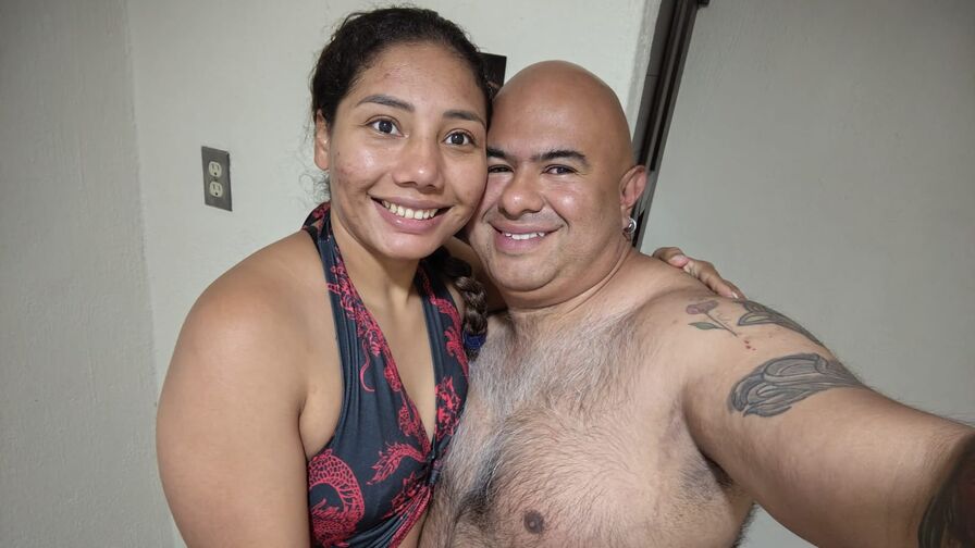 Watch AliceandGeorge live on Hundesider