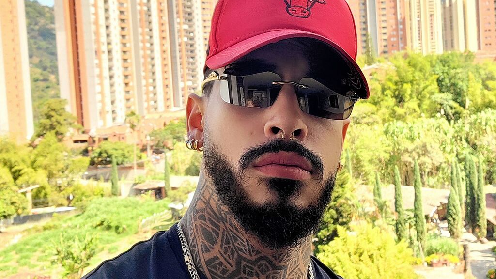 VinzenzRizzo Live Cam on LiveJasmin and RICams