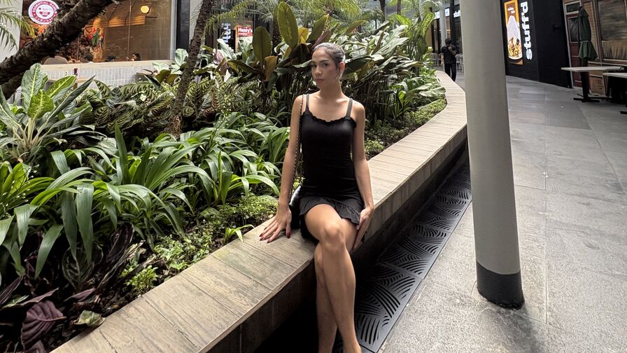AmoraCavendish – Male | VIP Calls Girls