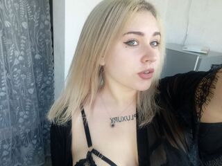 adult chatting DinahSalimas