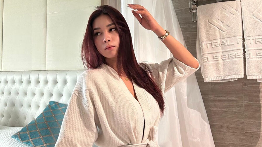 Free Naked AngeliqueLuxe