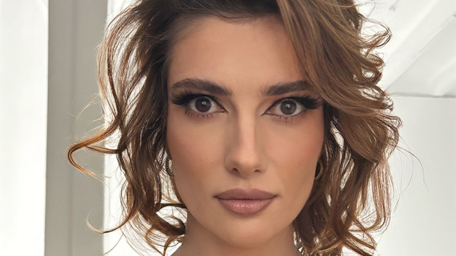 SavannahSandy glamour portrait