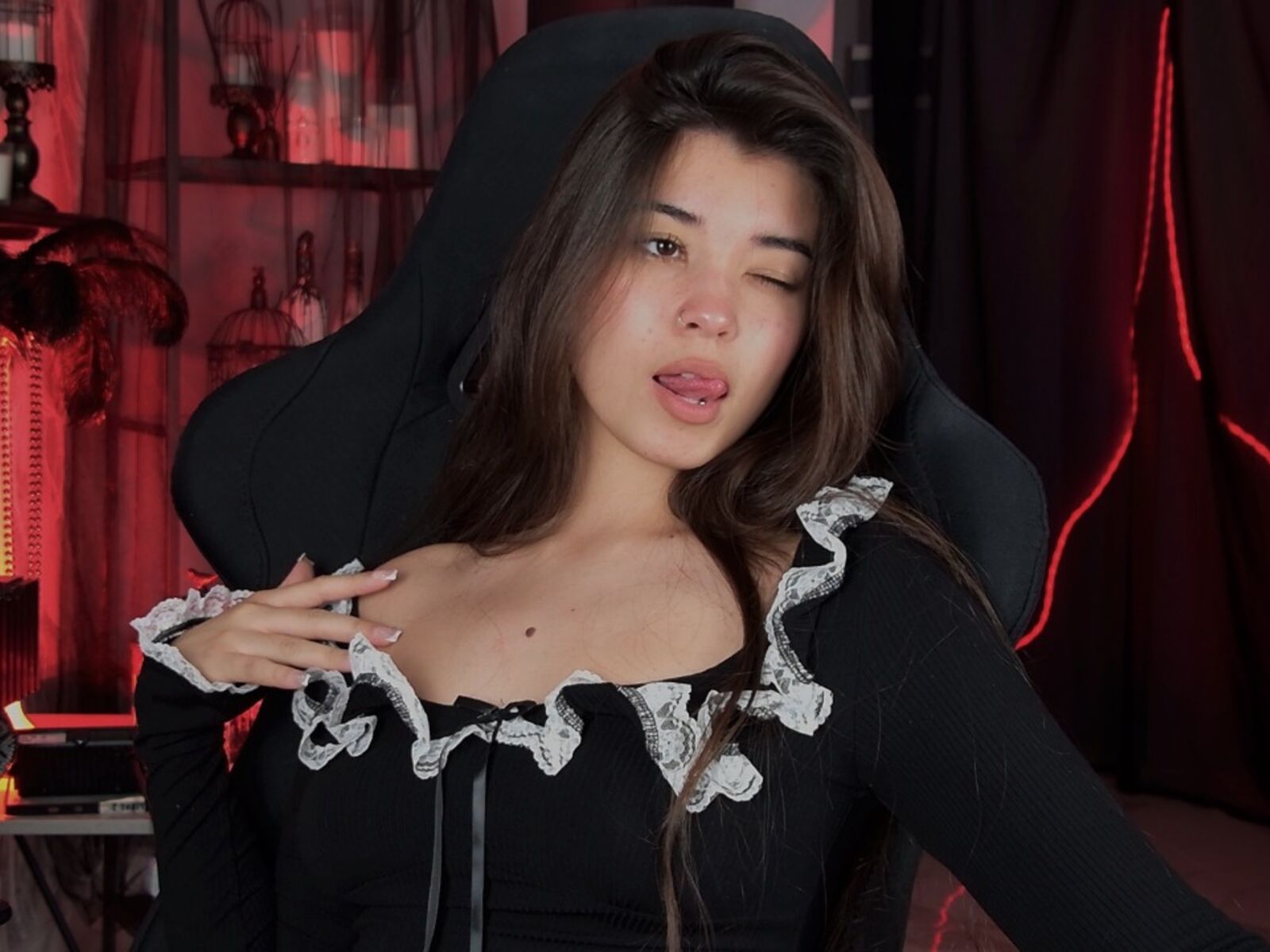 Live cam for VivienneBlackwoo