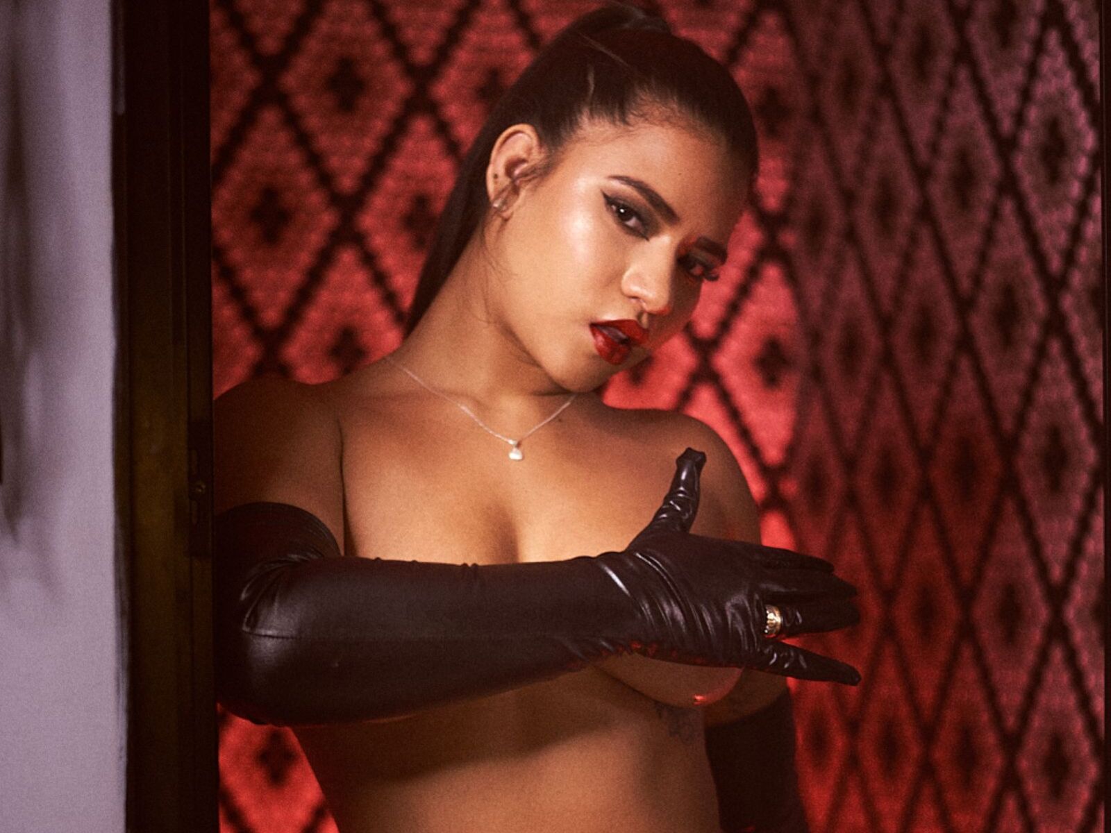 Live cam for ElenaVillalobos