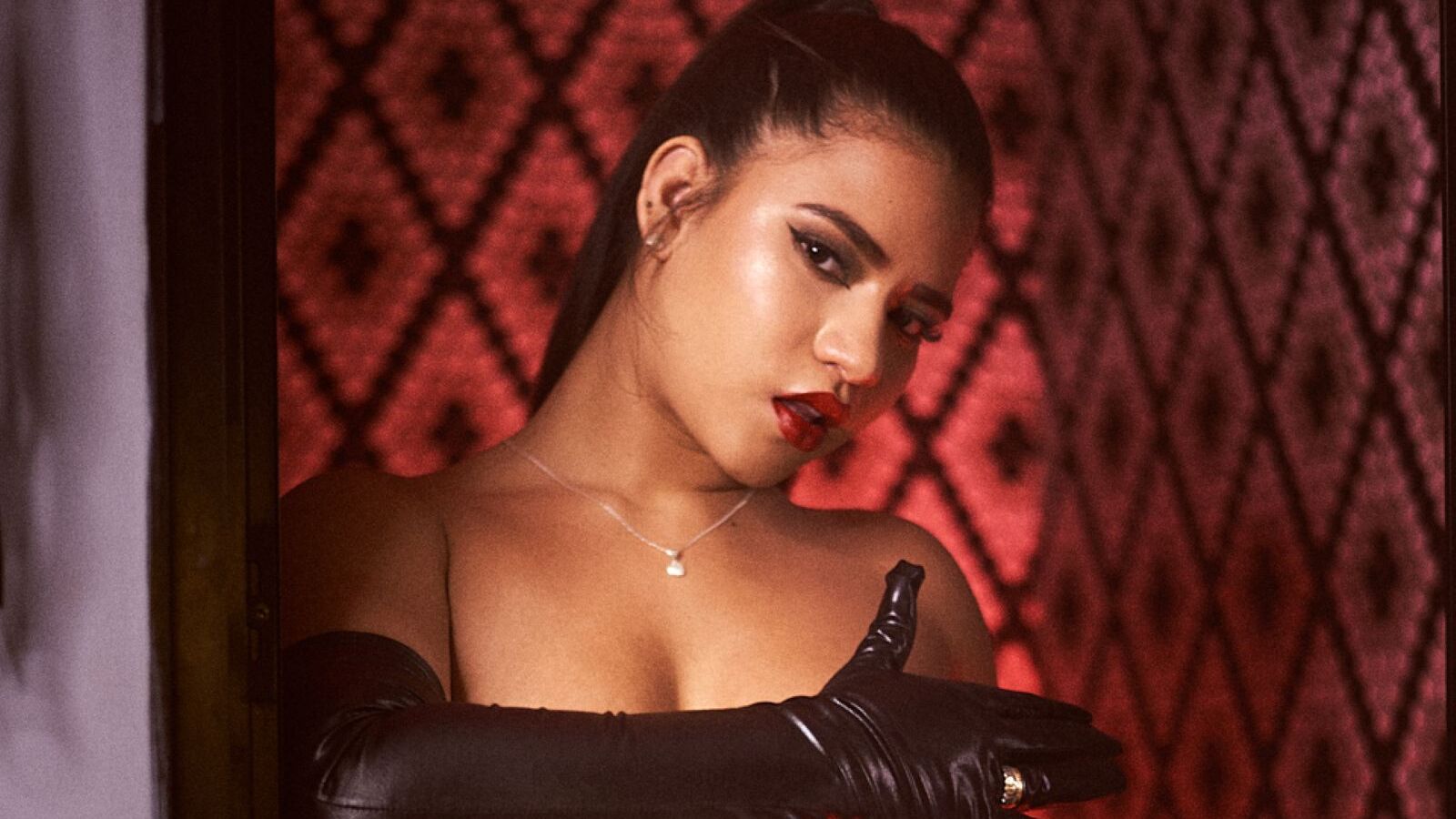 ElenaVillalobos glamour portrait