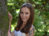 Skinny girl playing live on webcam