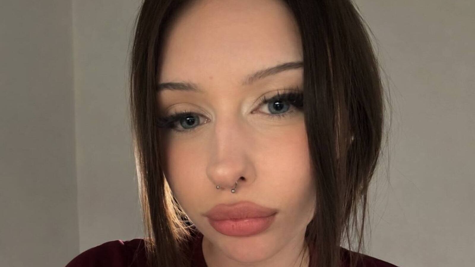 FlorettaLucius erotic portrait