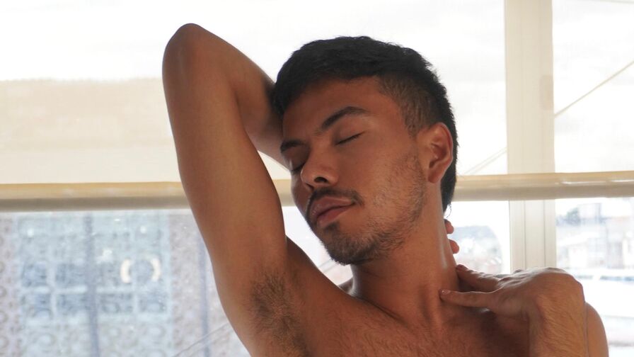 See PetterNavas’s Cam Show Now