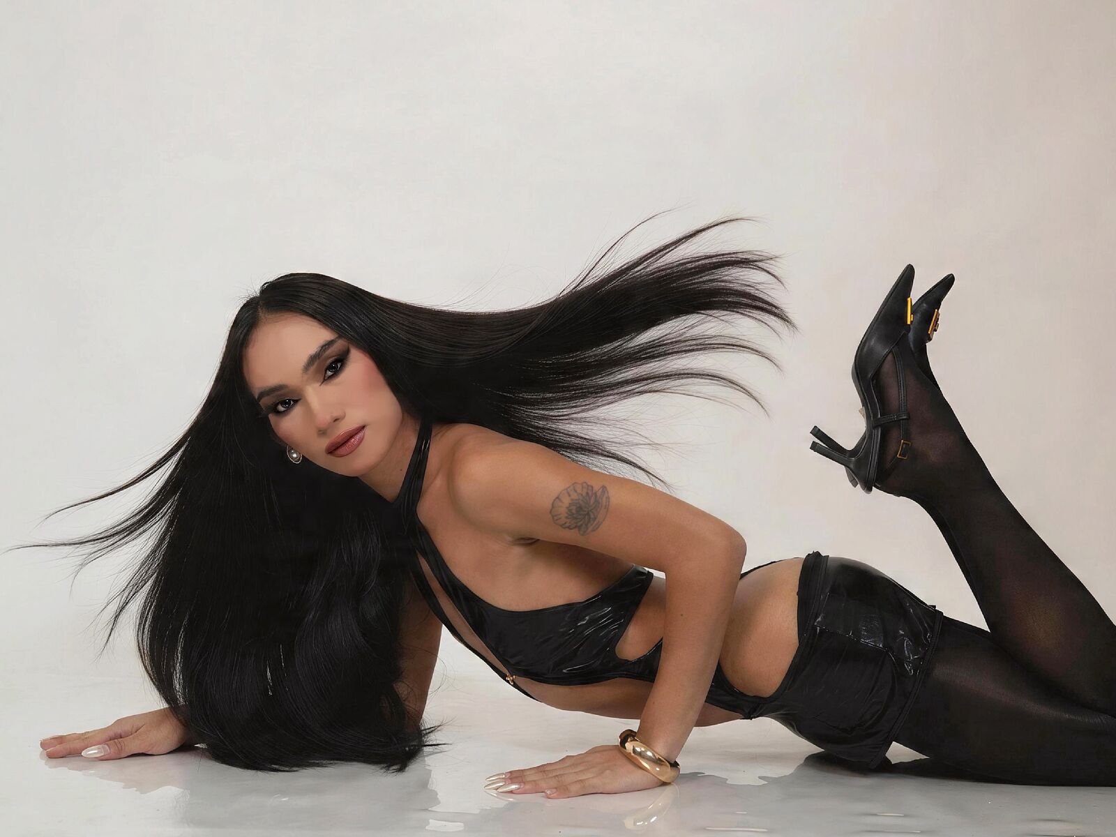 Live cam for KatrinaLopez