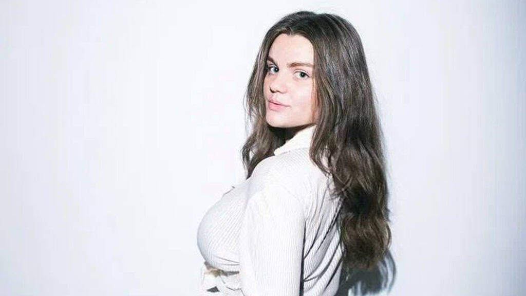 Watch hot flirt model MelaniMell from LiveJasmin at GirlsOfJasmin