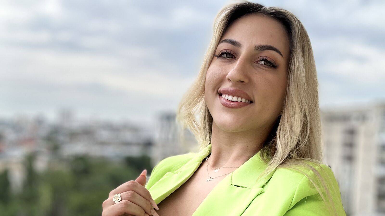 MarisaGrace erotic portrait