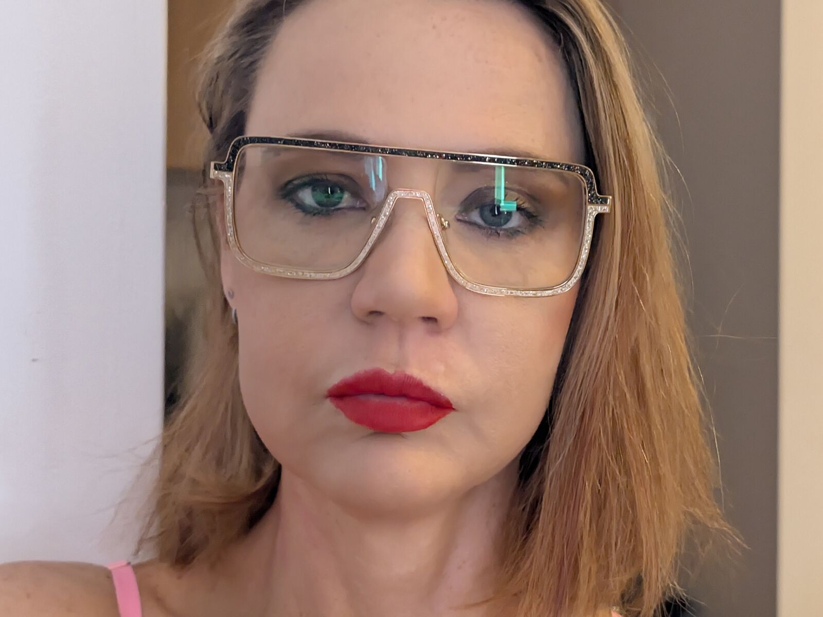 Live cam for AnnaFourie
